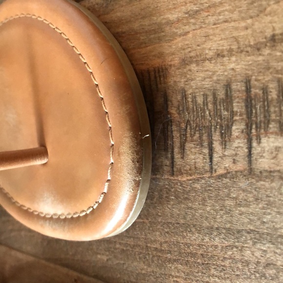 Authentic Tory Burch Tan Sandals!! - Picture 2 of 8